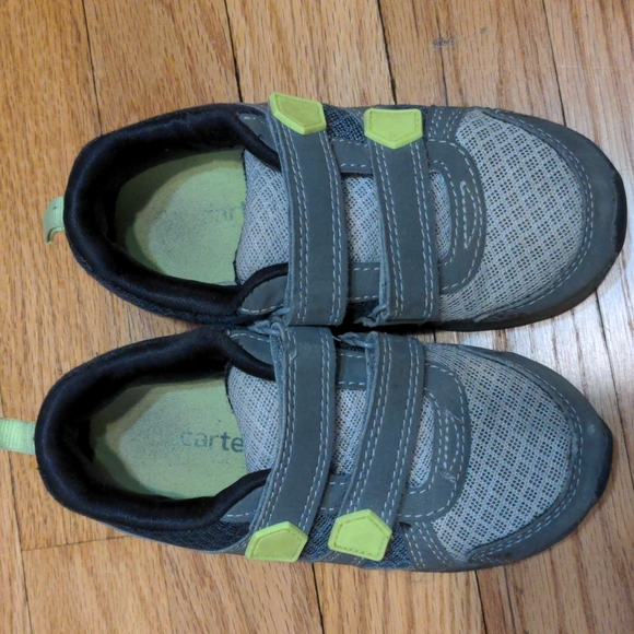 Little boys size 10 shoes - Picture 5 of 6